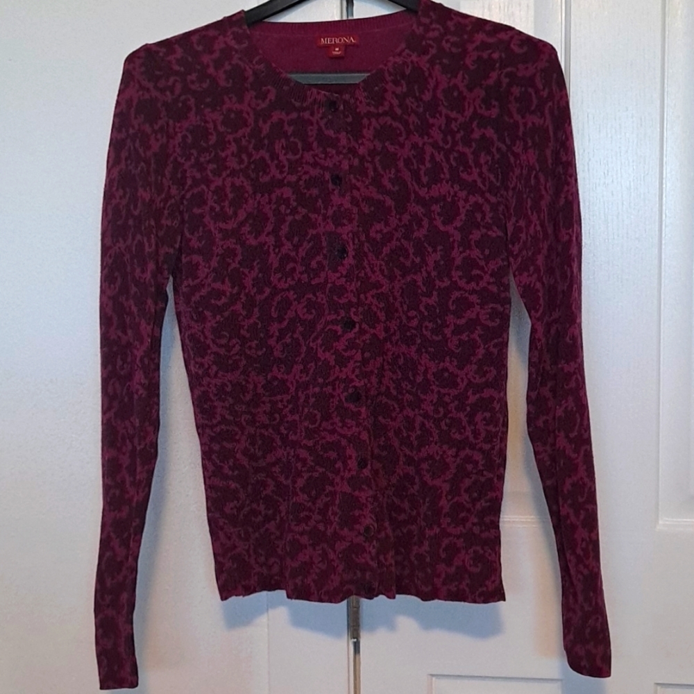 Merona burgundy and fuschia scroll patterned cardigan